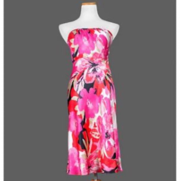 Banana Republic Dresses & Skirts - Banana Republic Strapless Party Dress Dress 6 EUC